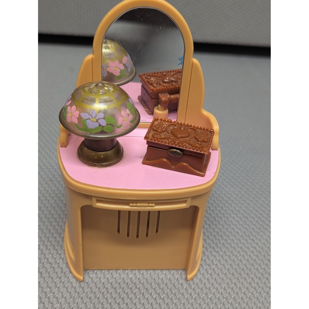 VTG 2000  Fisher Price Loving Family Dollhouse Musical Light-Up Vanity Mattel